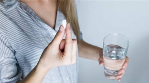 حيلة بسيطة لابتلاع كبسولات الدواء بسهولة