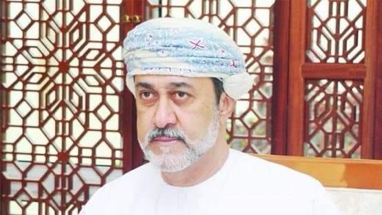 سلطان عمان الجديد يتعهد بمواصلة سياسة "عدم التدخل"