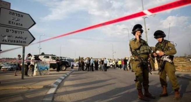 الاحتلال يعلن اعتقال شابين من القدس بزعم تنفيذ عملية دعس قبل أشهر