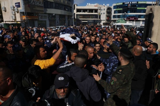 وسط حالة من الغضب..جماهير غفيرة تشيع جثماني شهيدين في جنين