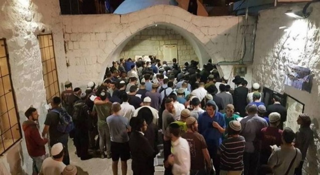 الاحتلال يزعم إحباط عمَلَ “عبوّة ناسفة” مزروعة في محيط “قبر يوسف”