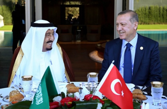 شاهد: السعودية تَرُد على أردوغان بعد انتقاده للمملكة على خلفية (صفقة القرن)