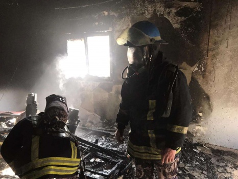 صور...الدفاع المدني يخمد حريق منزل جنوب جنين