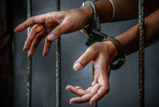 الاحتلال يعتقل 496 مواطناً خلال شهر واحد