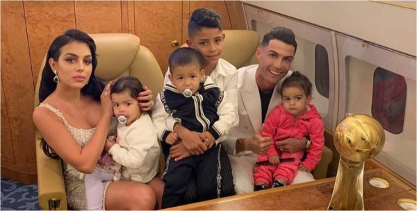 شاهد: هكذا يحمي كريستيانو رونالدو أطفاله من فيروس كورونا