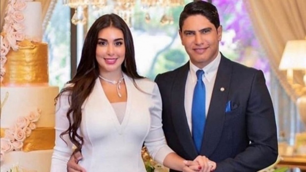 صور..بفستان أبيض بسيط.. زفاف ياسمين صبري وأحمد أبو هشيمة