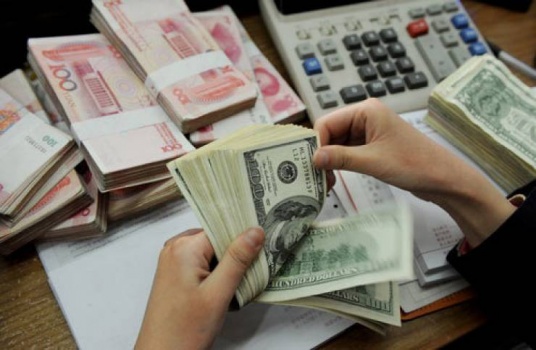 سوريا تحذر..تنظيف الأموال بالكلور يؤثر على العملة 