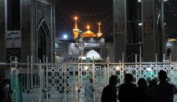 ايران تعلن اعادة فتح أبواب المساجد امام المصلين