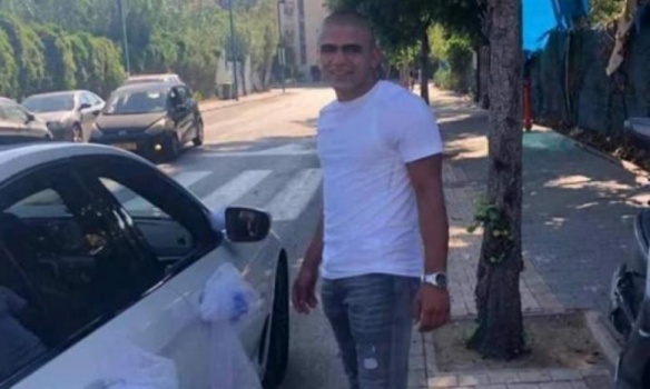 يافا: مقتل شاب وإصابة فتى في جريمة إطلاق نار 