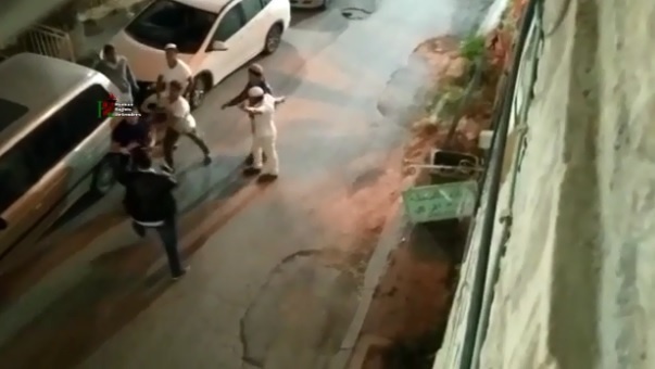 على خلفية تصوير اعتداء المستوطنين على شاب- شرطة الاحتلال تستدعي الناشط الشرباتي 