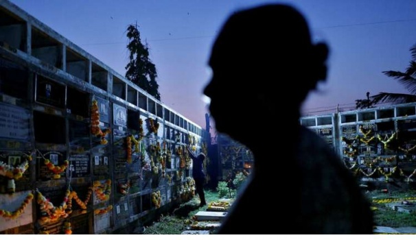 خرج من القبر بعد أن دفن حيا!