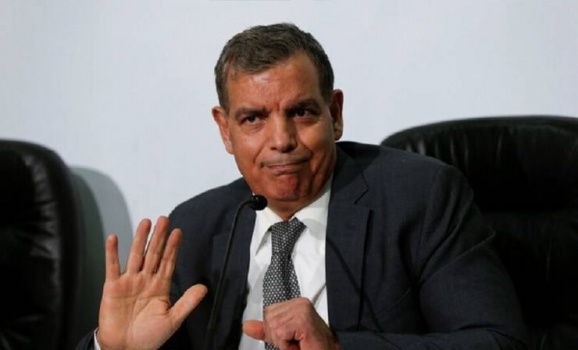 وزير أردني يشكو من عدم وجود واسطة عنده لتوظيف ابنه الطبيب!