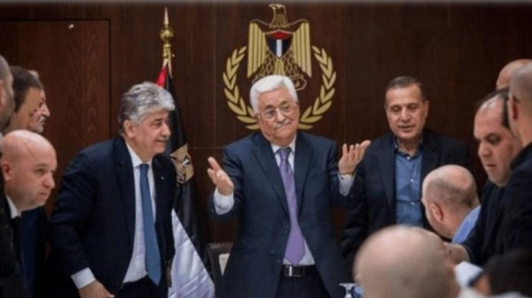 بعد وقف التنسيق الأمني.. هل يلجأ أبو مازن لخيار حل السلطة الفلسطينية؟
