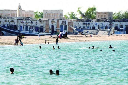 قطر تعيد فتح الشواطئ بعد أشهر من إغلاقها