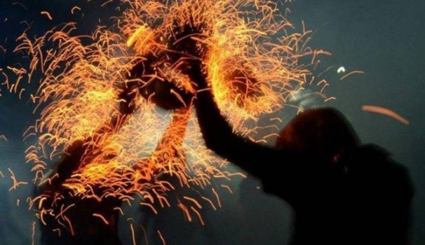 اهدار 15 مليون شيكل على المفرقعات والألعاب النارية يوم أمس