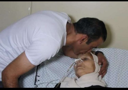 وفاة والدة اسير محرر امضى 16 عاما بعد خروجه من السجن بـ 6 ايام