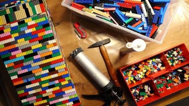 بعد عامين.. العثور على قطعة 'Lego' مفقودة داخل أنف طفل