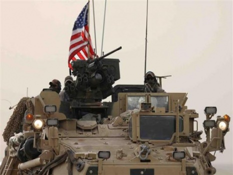 تفجير يستهدف قافلة تحمل معدات عسكرية أمريكية على الحدود بين العراق والكويت ﻿
