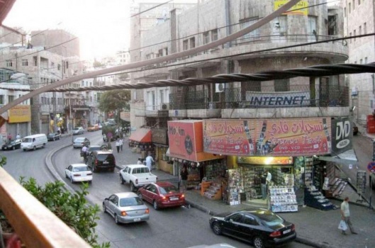 الأردن يعيد فتح دور العبادة والمطاعم غداً رغم ارتفاع إصابات كورونا