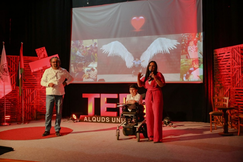 مشاركون في مؤتمر TEDx جامعة القدس يتحدثون عن تجاربهم الملهمة تحت شعار "إن لم نكن نحن، فمن إذا؟"