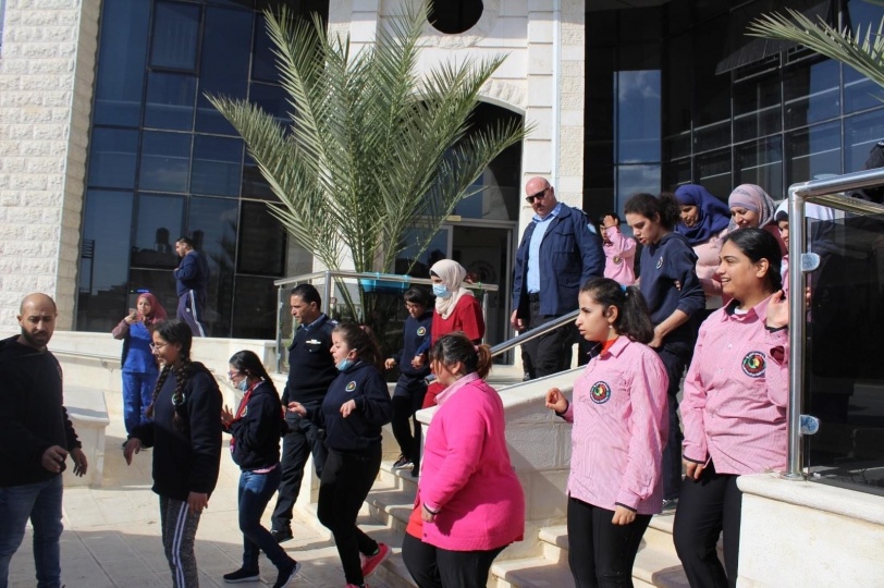 الشرطة تنظم يوماً ترفيهياً وتوزع الهدايا بمناسبة اليوم العالمي لذوي الإعاقة في رام الله 