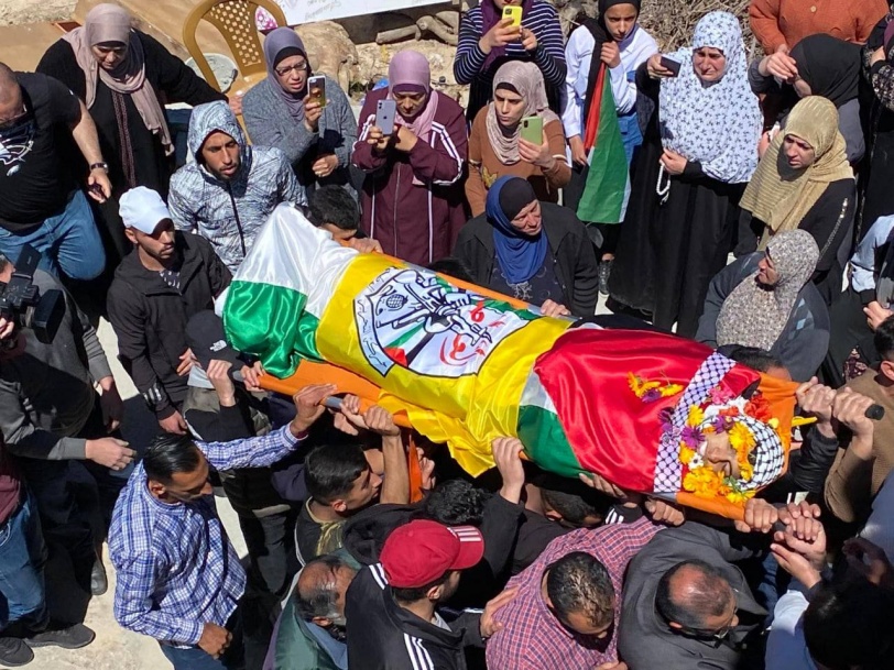 بالصور تشييع 4 شهداء بالضفة الغربية