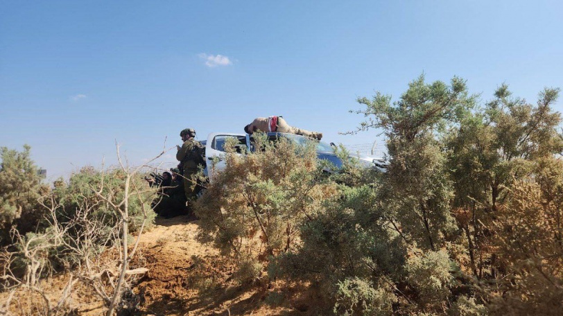 إصابة جنديين إسرائيليين في عملية إطلاق نار جنوبي البحر الميت واستشهاد منفذين تسللا من الأردن