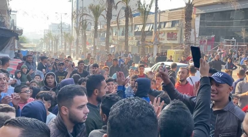 صور...بعد دير البلح.. غضب في النصيرات بسبب الغلاء 