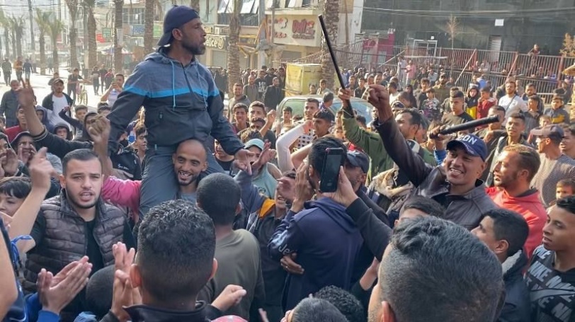 صور...بعد دير البلح.. غضب في النصيرات بسبب الغلاء 