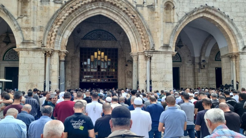 75 الف مصل يؤدون صلاة الجمعة الآخيره من شهر رمضان في المسجد الأقصى
