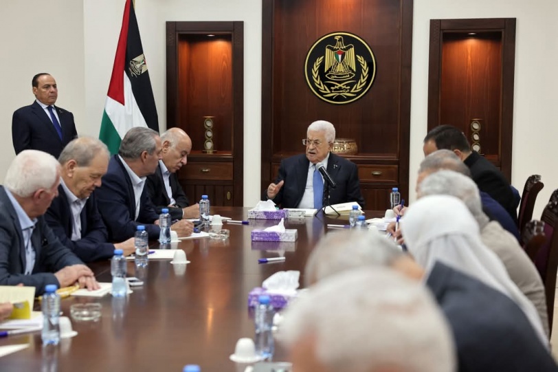 رئيس عباس يضع اللجنة المركزية في صورة التحركات السياسية بشأن غزة والضفة