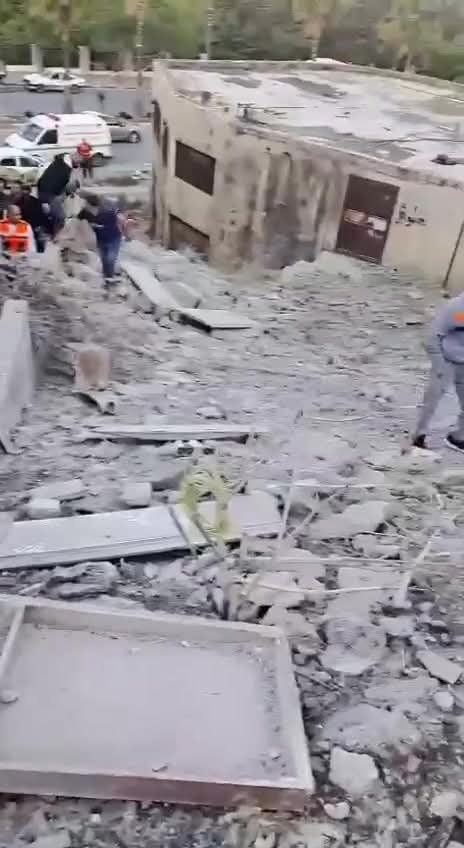 الاحتلال يفجر منزل الشهيد جعفر منى في مدينة نابلس