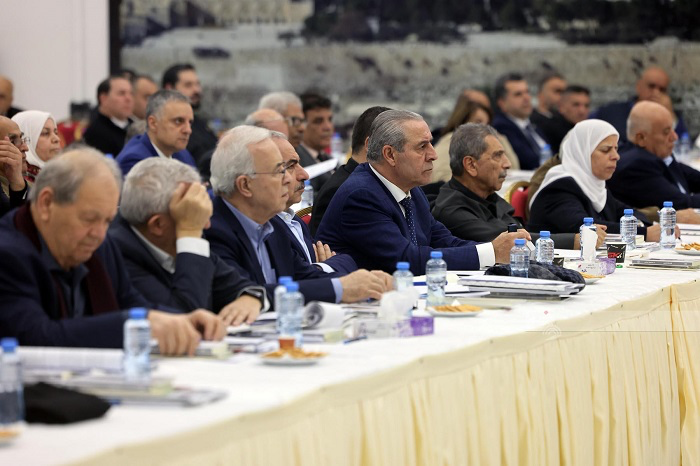 الرئيس خلال افتتاح دورة المجلس الثوري: 2026 سيكون عام الديمقراطية الفلسطينية