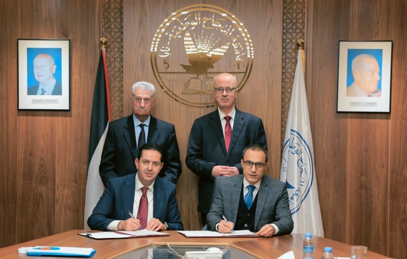 وفد من جامعة فلسطين الأهلية يزور جامعة النجاح الوطنية ويوقّع اتفاقية تعاون أكاديمي مشترك