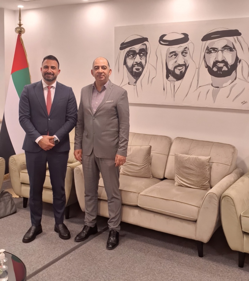 وفد من جامعة النجاح الوطنية يزور نادي الصداقة الإماراتي الفلسطيني لبحث آفاق التعاون المشترك