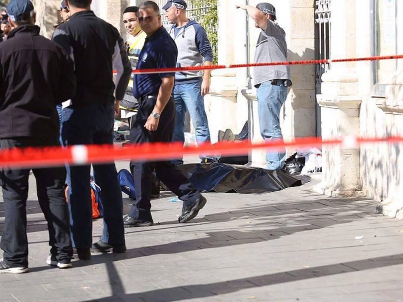 فيديو: لحظة استشهاد فتاة واصابة قريبتها في القدس (التفاصيل كاملة)