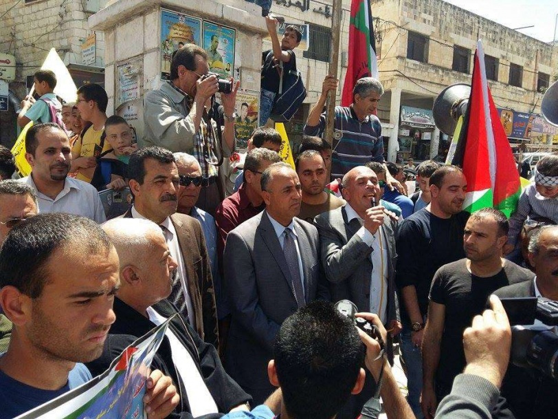 بالصور..جماهير جنين تحيي يوم الأسير الفلسطيني.