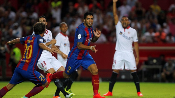 برشلونة يضرب أشبيلية ويقطع نصف الطريق نحو السوبر