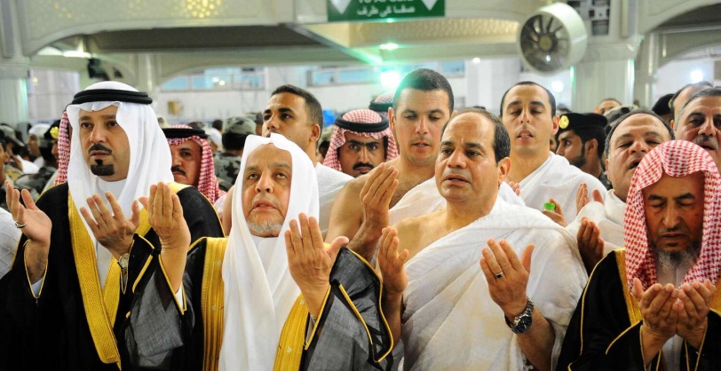 مصر تكشف محاولة اغتيال السيسي أثناء تأديته العمرة