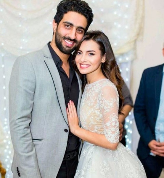 كارمن سليمان تحتفل بـ"حنتها" بفستان أبيض