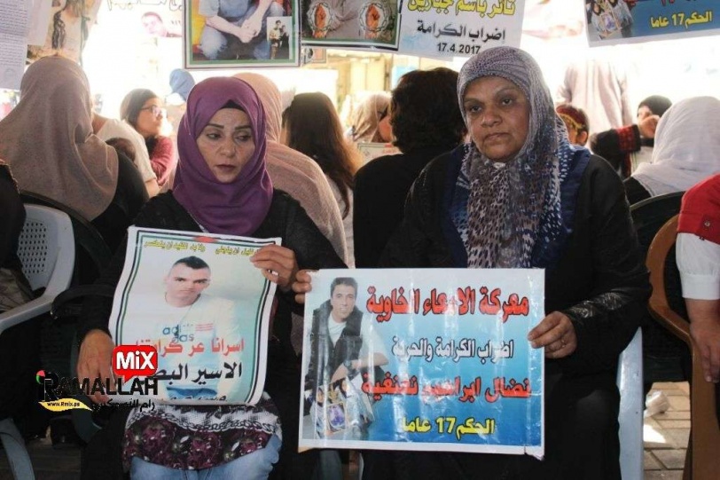 لليوم الثالث عشر...تواصل الفعاليات التضامنية في جنين تضامنا مع الأسرى المضربين عن الطعام