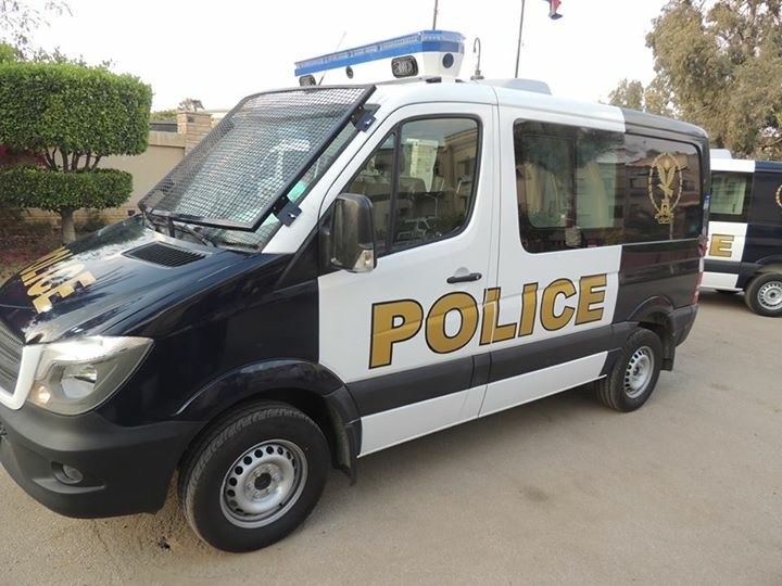مصر.. سيارات مجهزة بغرف حجز لضبط الإرهابيين