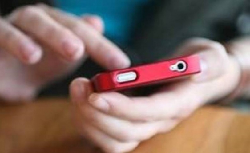 إصابة عامل بجروح خطيرة في تل أبيب