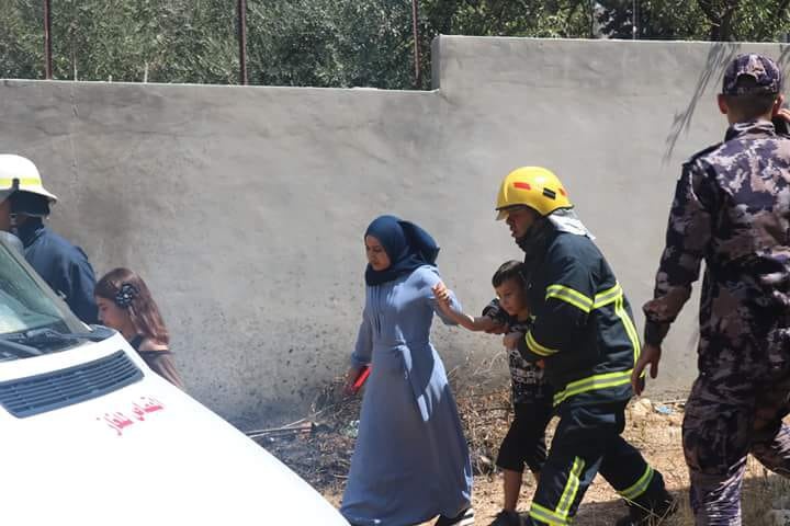 بالصور..الدفاع المدني ينفذ مناورة تحاكي وقوع زلزال في بلدة الرام