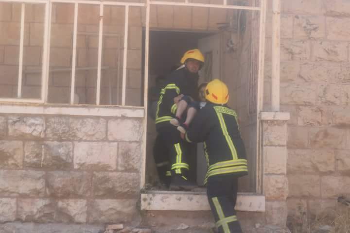 بالصور..الدفاع المدني ينفذ مناورة تحاكي وقوع زلزال في بلدة الرام