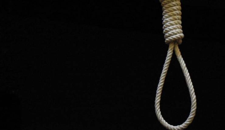 العثور على جثة شاب مشنوقاً بمنزله في طولكرم