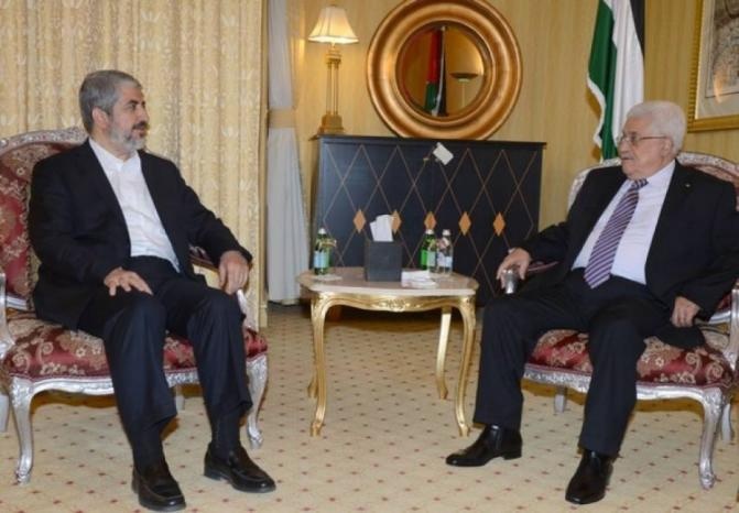 تفاصيل اتصال هاتفي بين الرئيس عباس وخالد مشعل